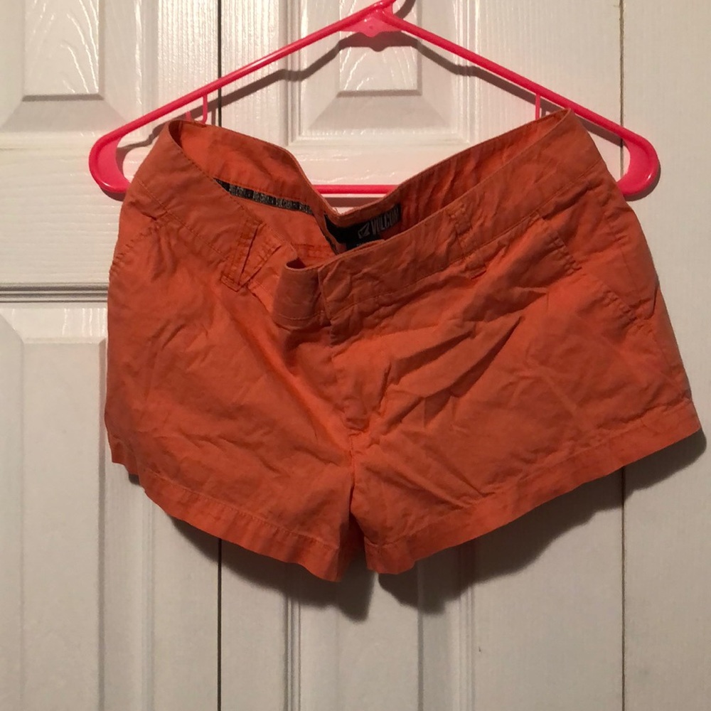 Shorts - Picture 3 of 3